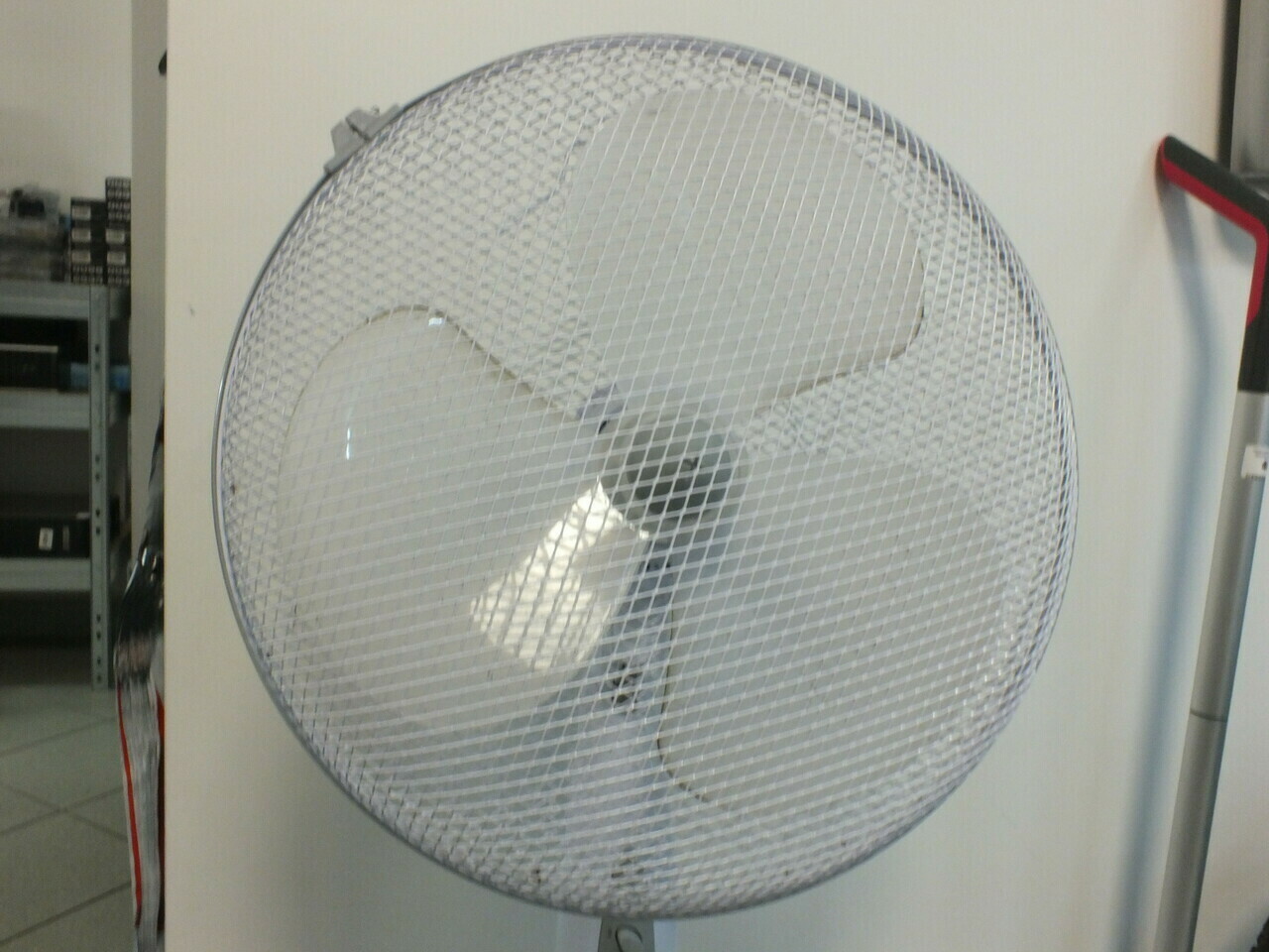 wiatrak-stojacy-tesco-pf1617w-stan-uzywany