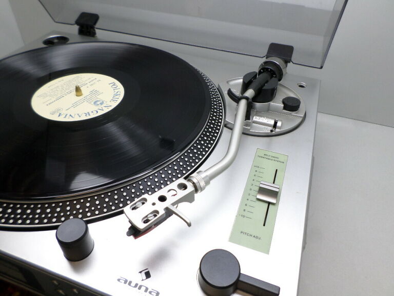 GRAMOFON AUNA TT-1200 CD RADIO TAPE