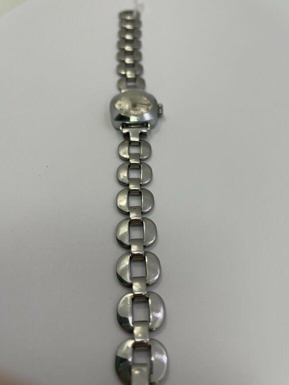 zegarek-damski-arctos-typ-nareczny