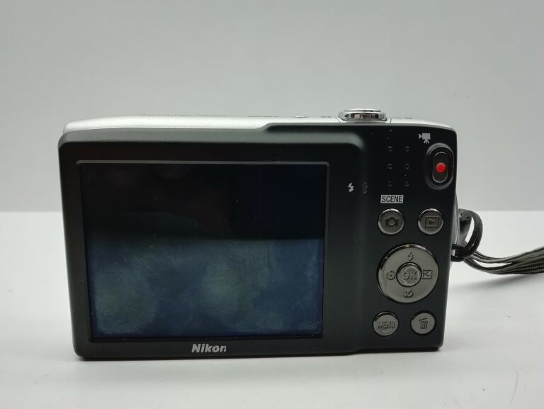 APARAT NIKON S3300 KOMPLET