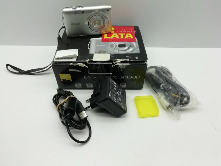 APARAT NIKON S3300 KOMPLET