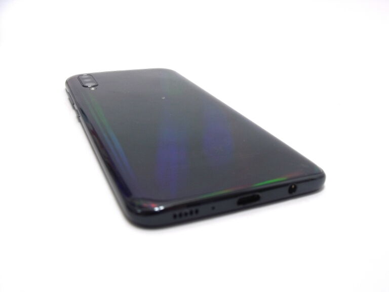 SAMSUNG GALAXY A70 6/128 GB ZABLOKOWANY