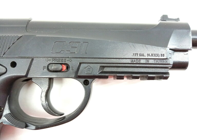 WIATRÓWKA CROSMAN C31 4,5 + ŚRUT STALOWY