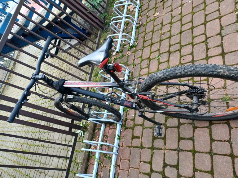 rower-gorski-kross-hexagon-czarno-czerwony-plec-nie-dotyczy