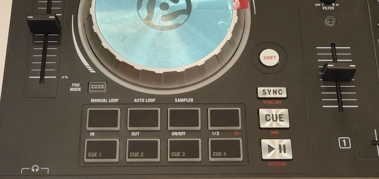 KONSOLA DJ NUMARK MIXTTRACK PRO 3