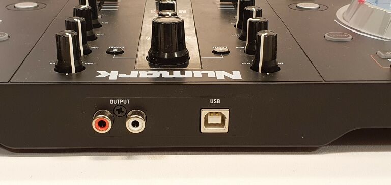 KONSOLA DJ NUMARK MIXTTRACK PRO 3