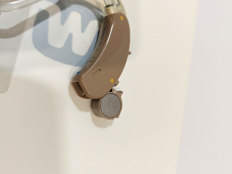 aparat-sluchowy-widex-d-9-bte-lewy-zasilanie-baterie