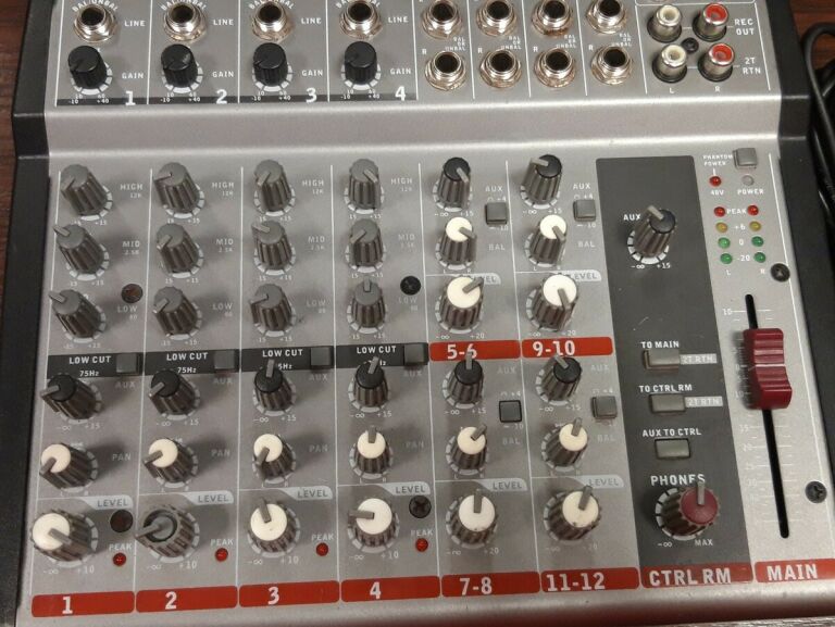MIKSER PHONIC AM440+ ZASILACZ