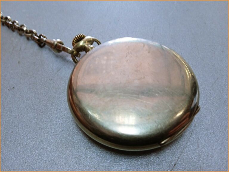 zegarek-kieszonkowy-lanco-15-rubis-ksztalt-koperty-okragla