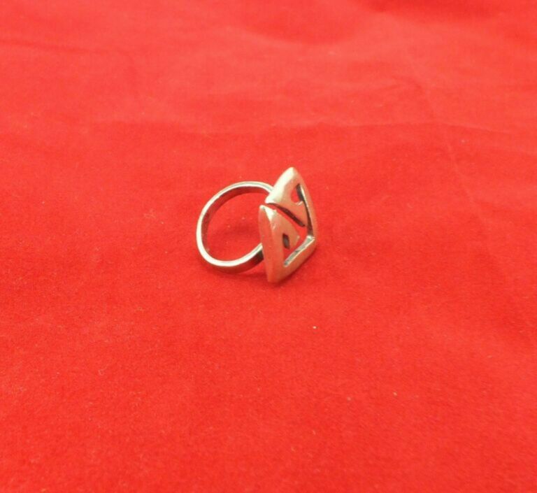 srebrny-pierscionek-497g-925-r11-material-15835-4