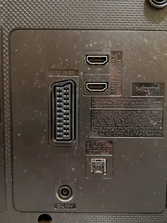 TV SAMSUNG UE32K4100AW + PILOT