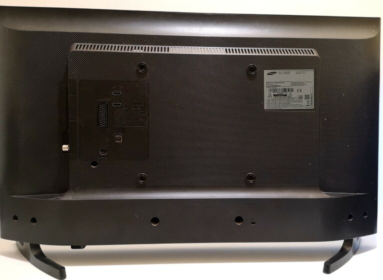 TV SAMSUNG UE32K4100AW + PILOT