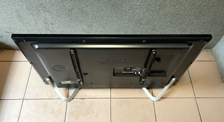 telewizor-lg-42lb700v-opis-przekatna-ekranu-cale-42