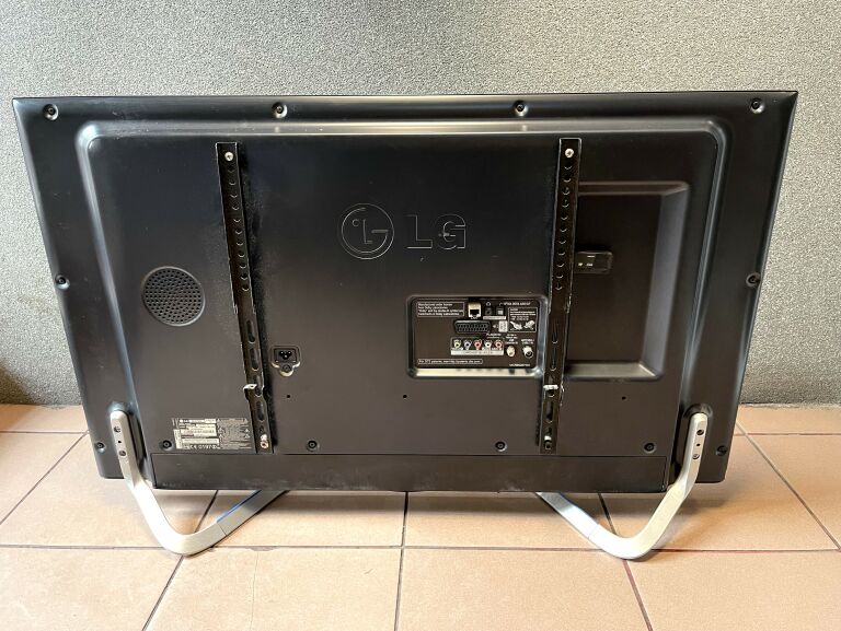 telewizor-lg-42lb700v-opis-stan-uzywany