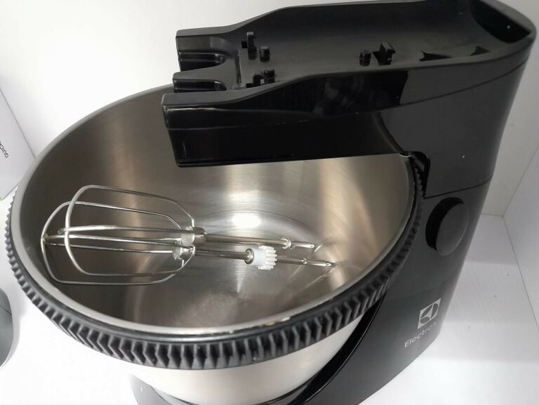 ELECTROLUX MIKSER Z MISĄ ESM3310