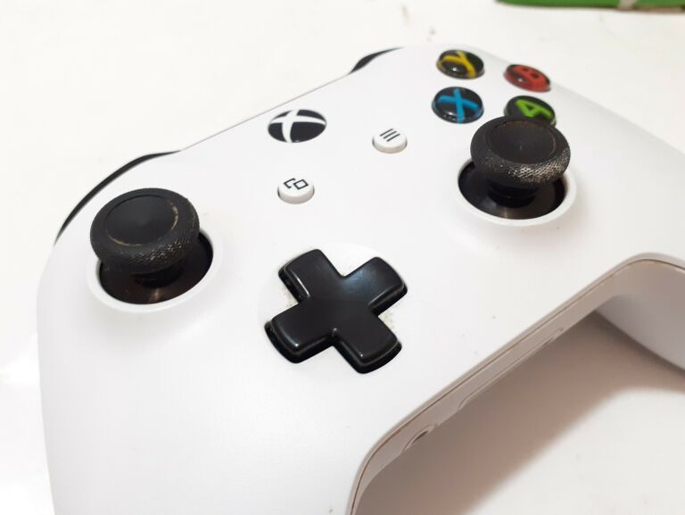 PAD XBOX ONE 1708 BIAŁY