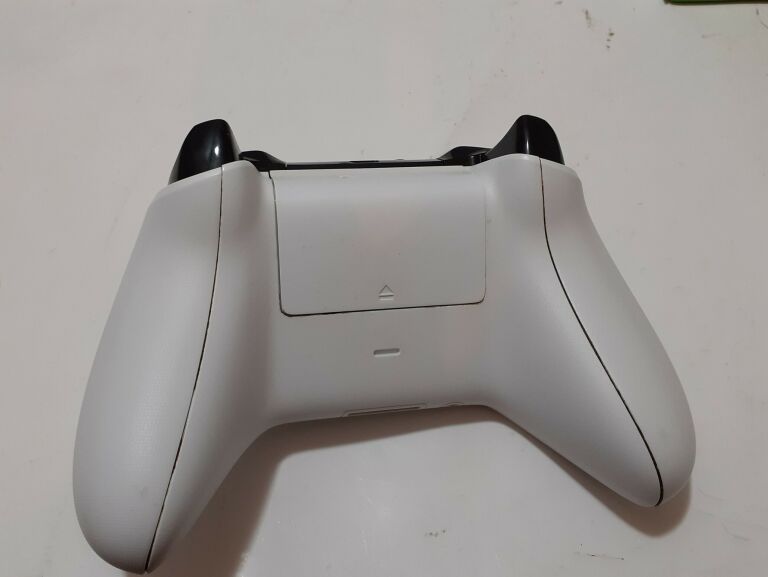 PAD XBOX ONE 1708 BIAŁY