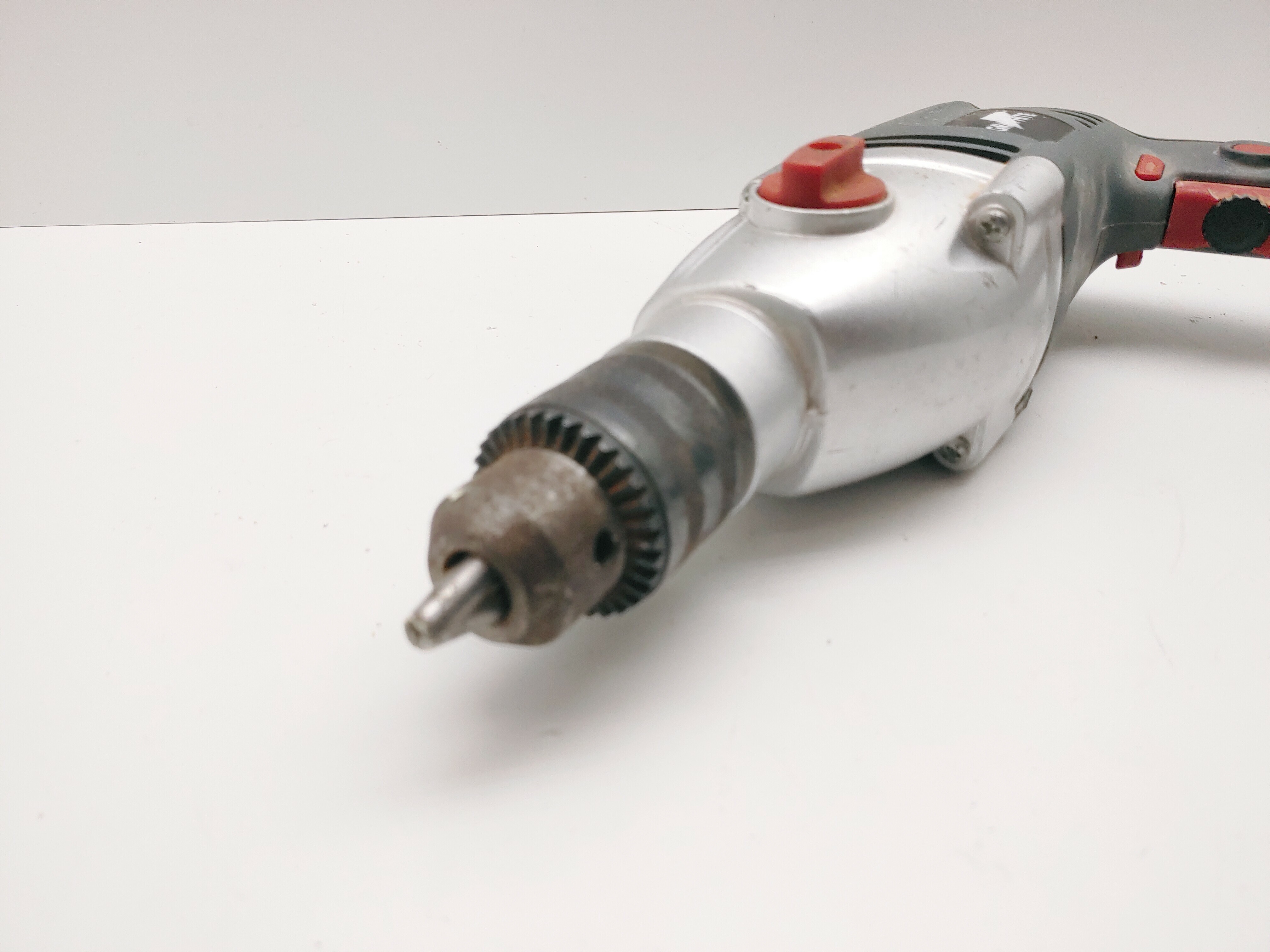 wiertarka-graphite-58g718-wroclaw-rodzaj-udarowa