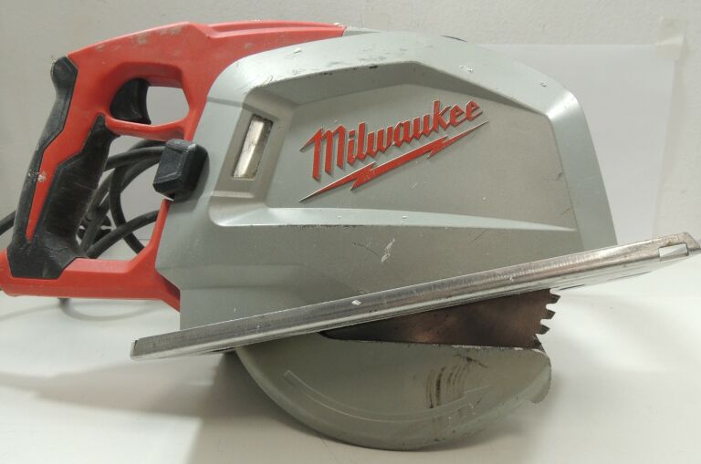 PIŁA PILARKA TARCZOWA MILWAUKEE MCS 66