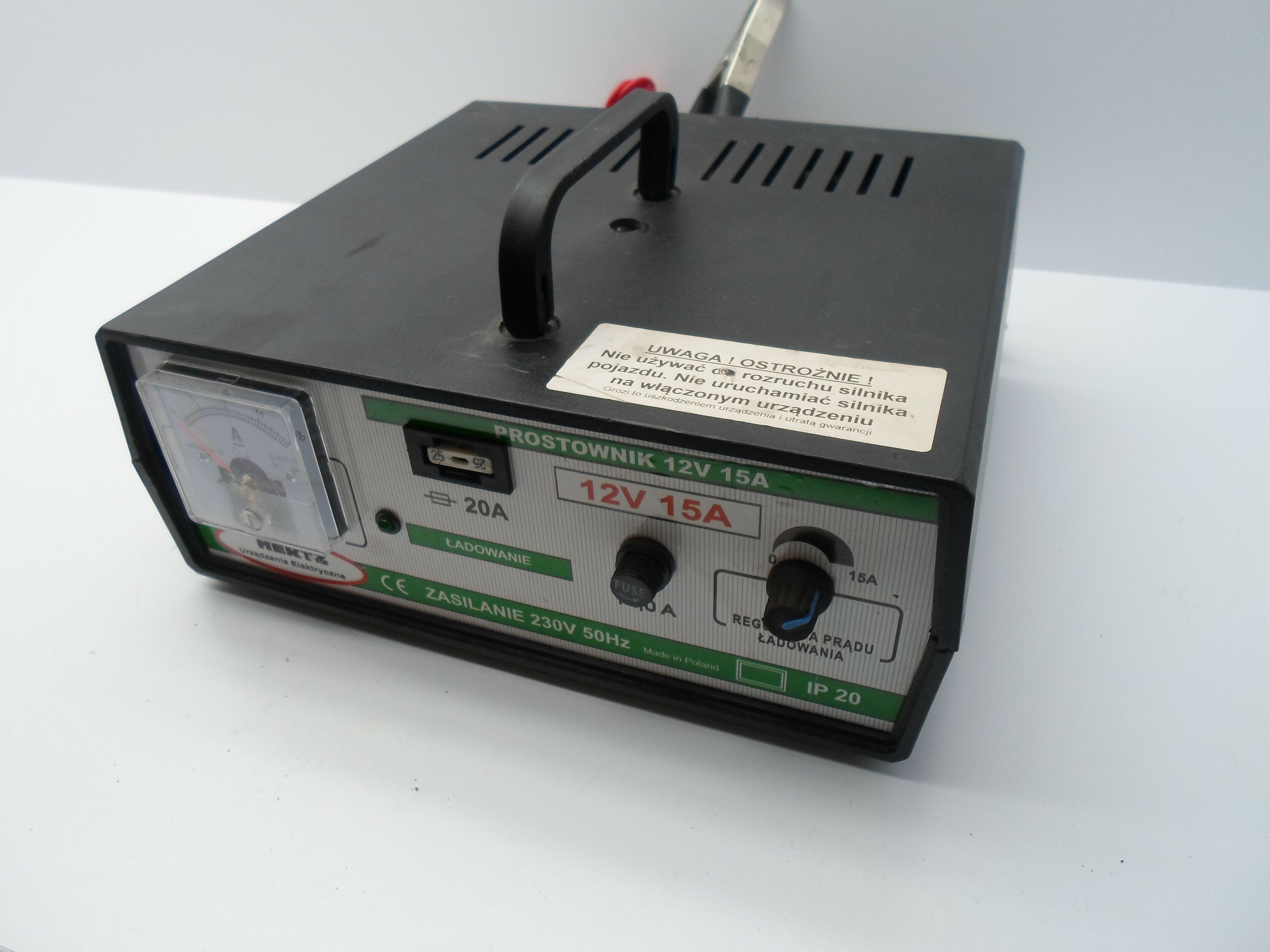 prostownik-hertz-12v15a-stan-uzywany