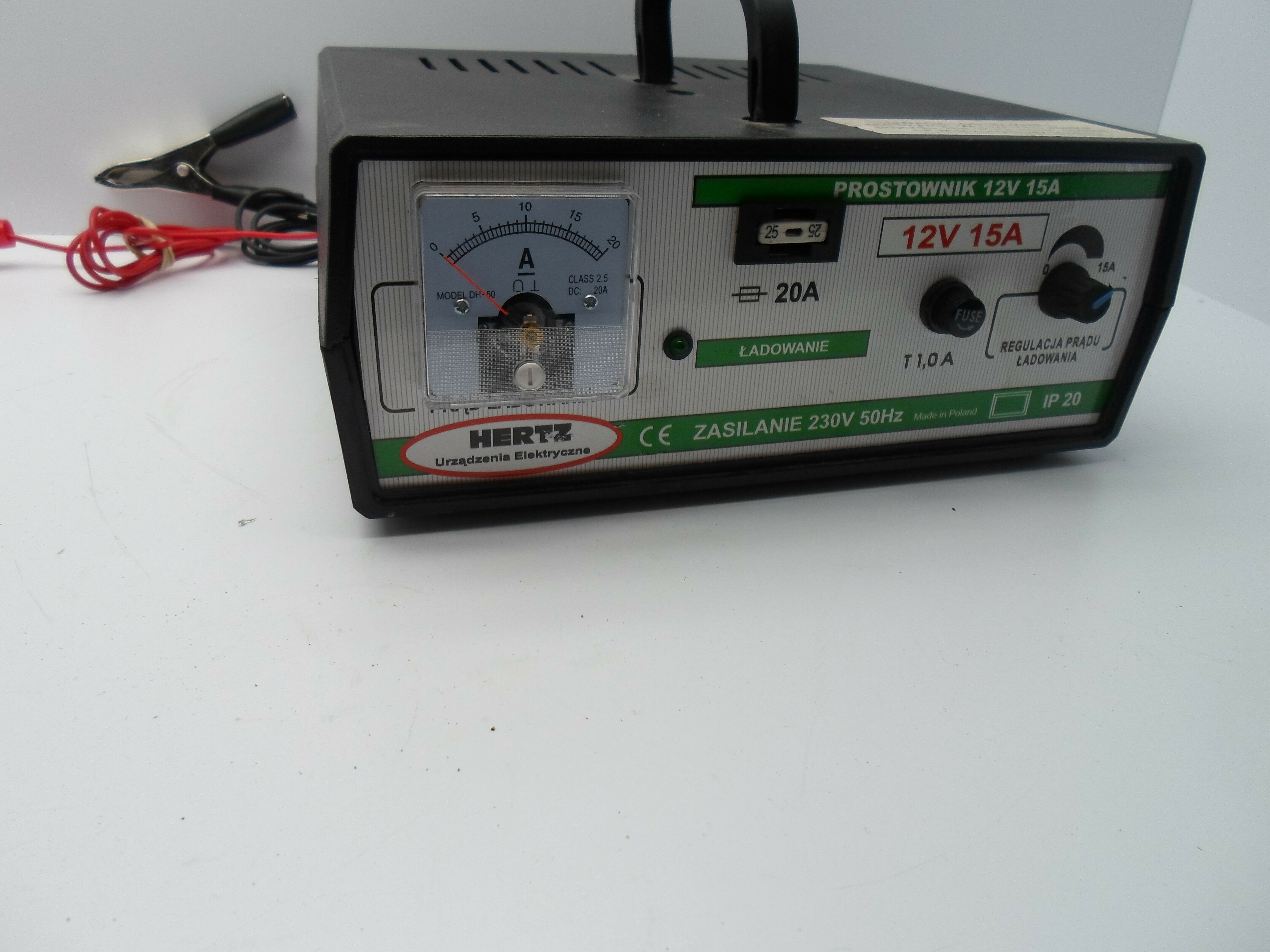 prostownik-hertz-12v15a-natezenie-maksymalne-15