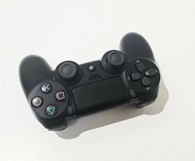 KONSOLA PS4 PRO CUH 7216B 1TB GWARANCJA