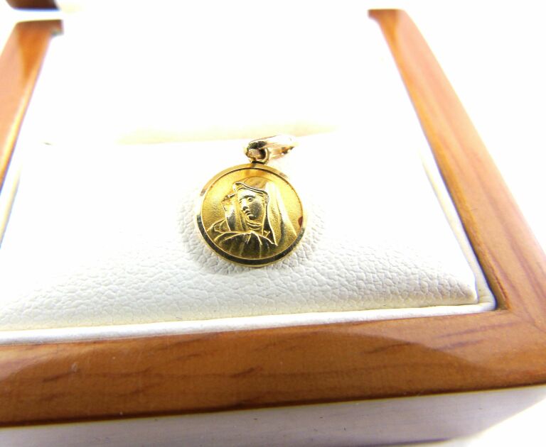 swiety-medalik-zawieszka-zlota-pr-750-18k-stan-11323-253806