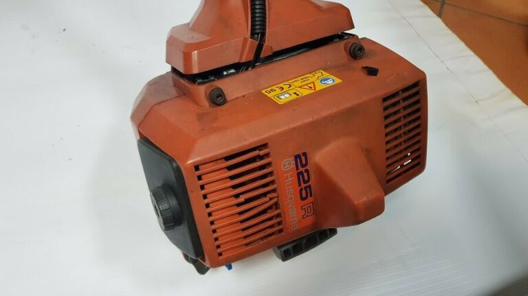 KOSA SPALINOWA HUSQVARNA 225R
