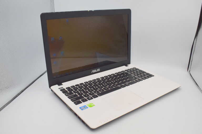 LAPTOP ASUS X550C I5-3337U 8GB 500GB GF720M WIN8