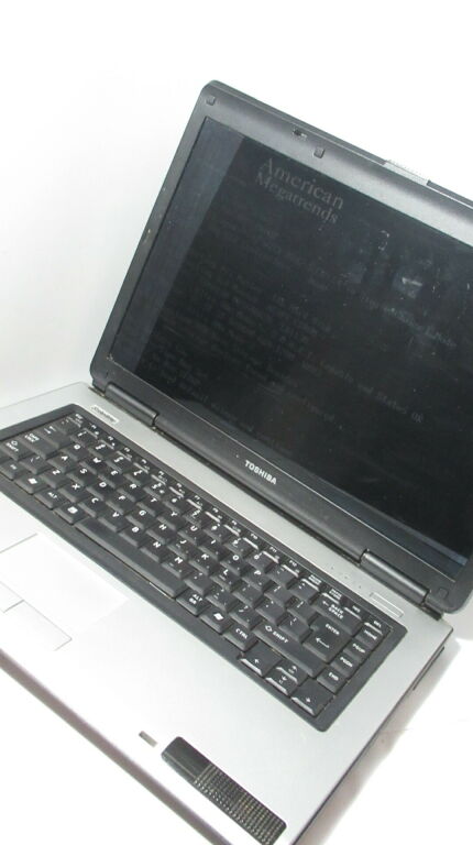 laptop-toshiba-l40-stan-uzywany