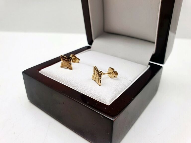 kolczyki-stal-chirurgiczna-kwiatki-zloty-kolor-ean-gtin-5906670300318