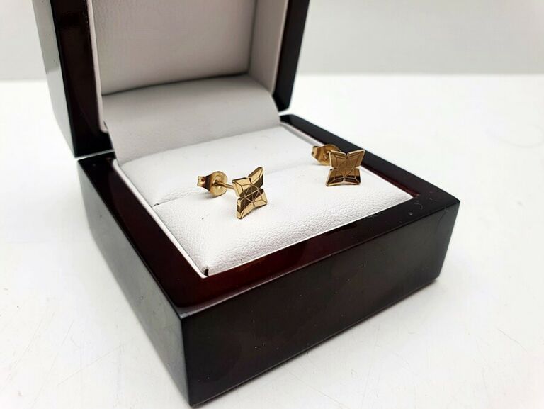 kolczyki-stal-chirurgiczna-kwiatki-zloty-kolor-stan-11323-238058