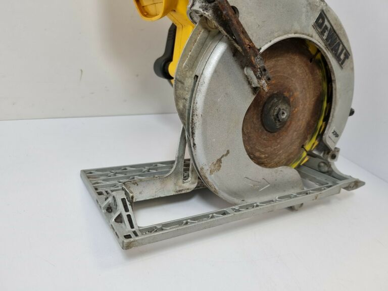 dewalt-dc390-pilarka-reczna-kod-producenta-dewalt-dc390-pila