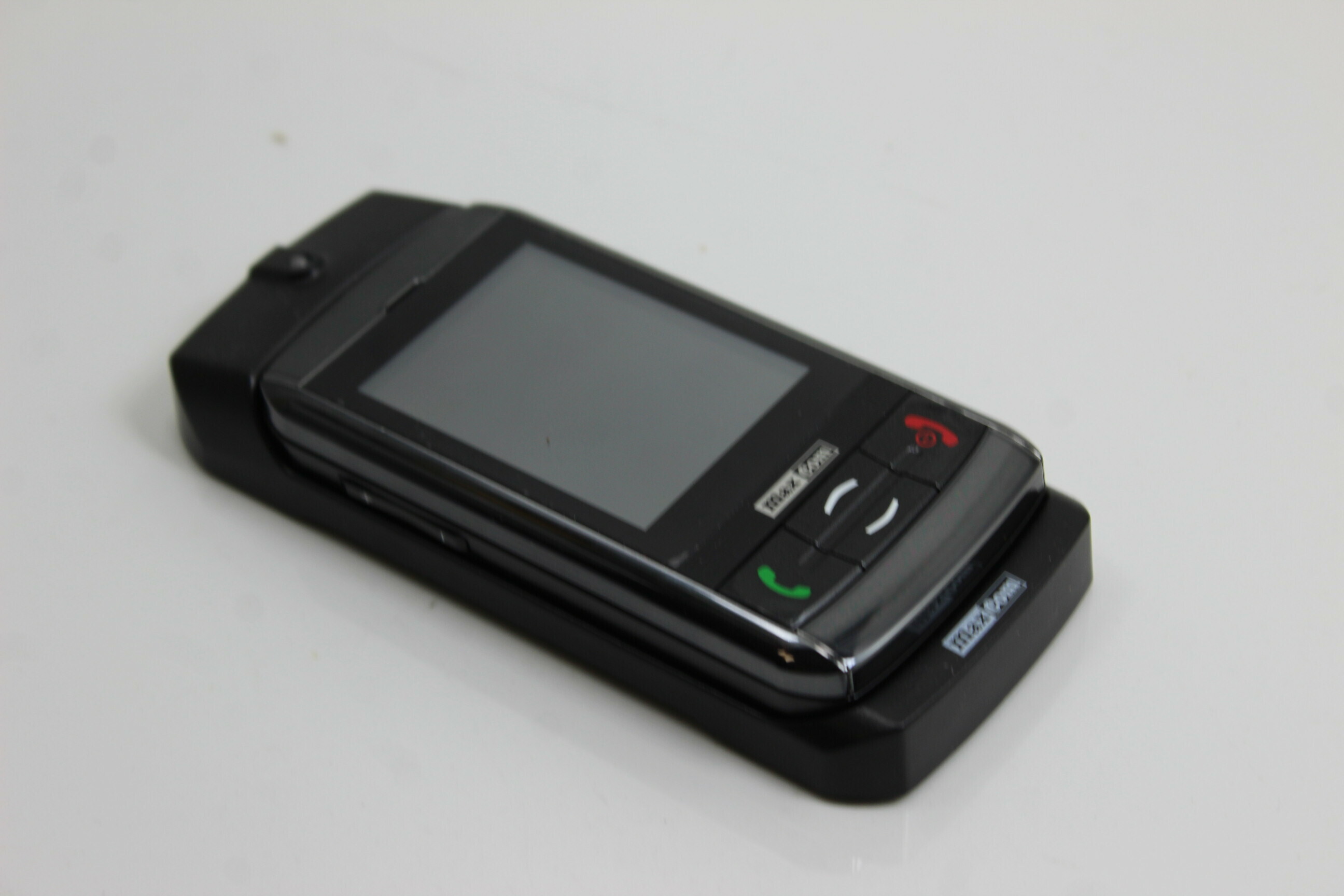 telefon-maxcom-mm850bb-przekatna-ekranu-24