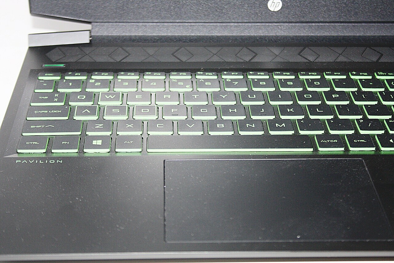 laptop-gamingowy-hp-pavilion-16-a0034-przekatna-ekranu-15