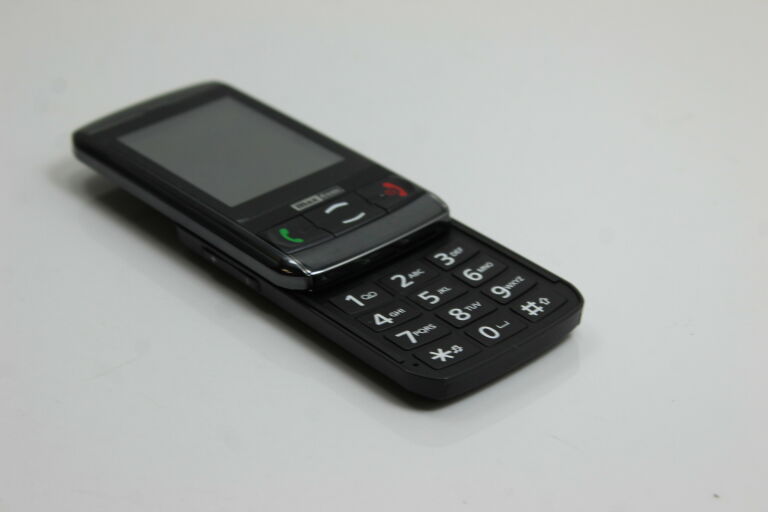 telefon-maxcom-mm850bb-kod-producenta-12345