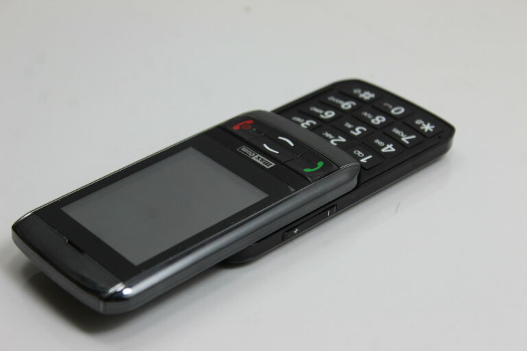 telefon-maxcom-mm850bb-kolor-czarny