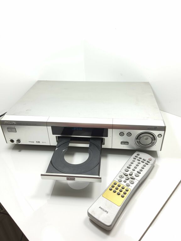 ODTWARZACZ DVD PHILIPS DVD957 PILOT