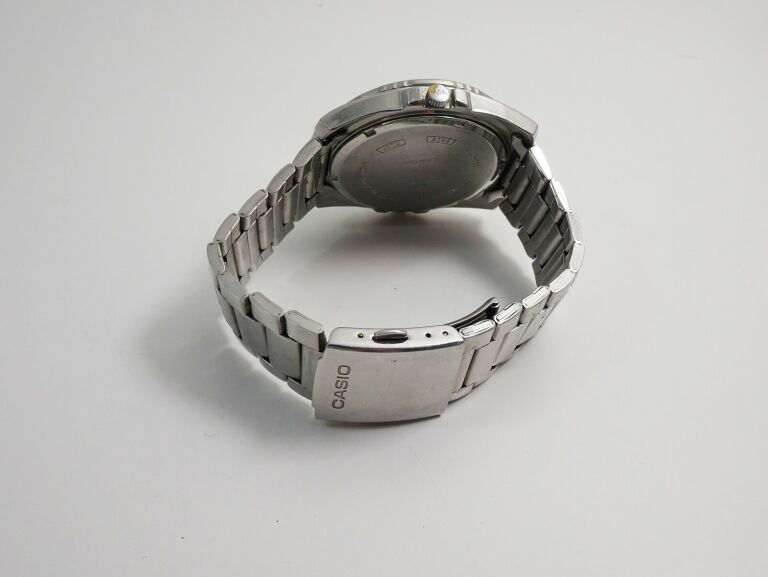 ZEGAREK CASIO AMW-103