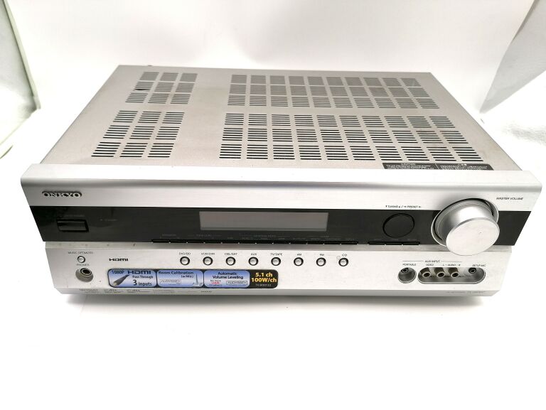 ZESTAW KINA DOMOWEGO 5,1 SUBWOOFER/DVD/AMPLITUNER