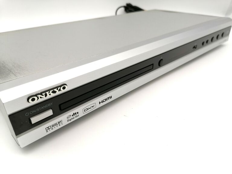 ZESTAW KINA DOMOWEGO 5,1 SUBWOOFER/DVD/AMPLITUNER