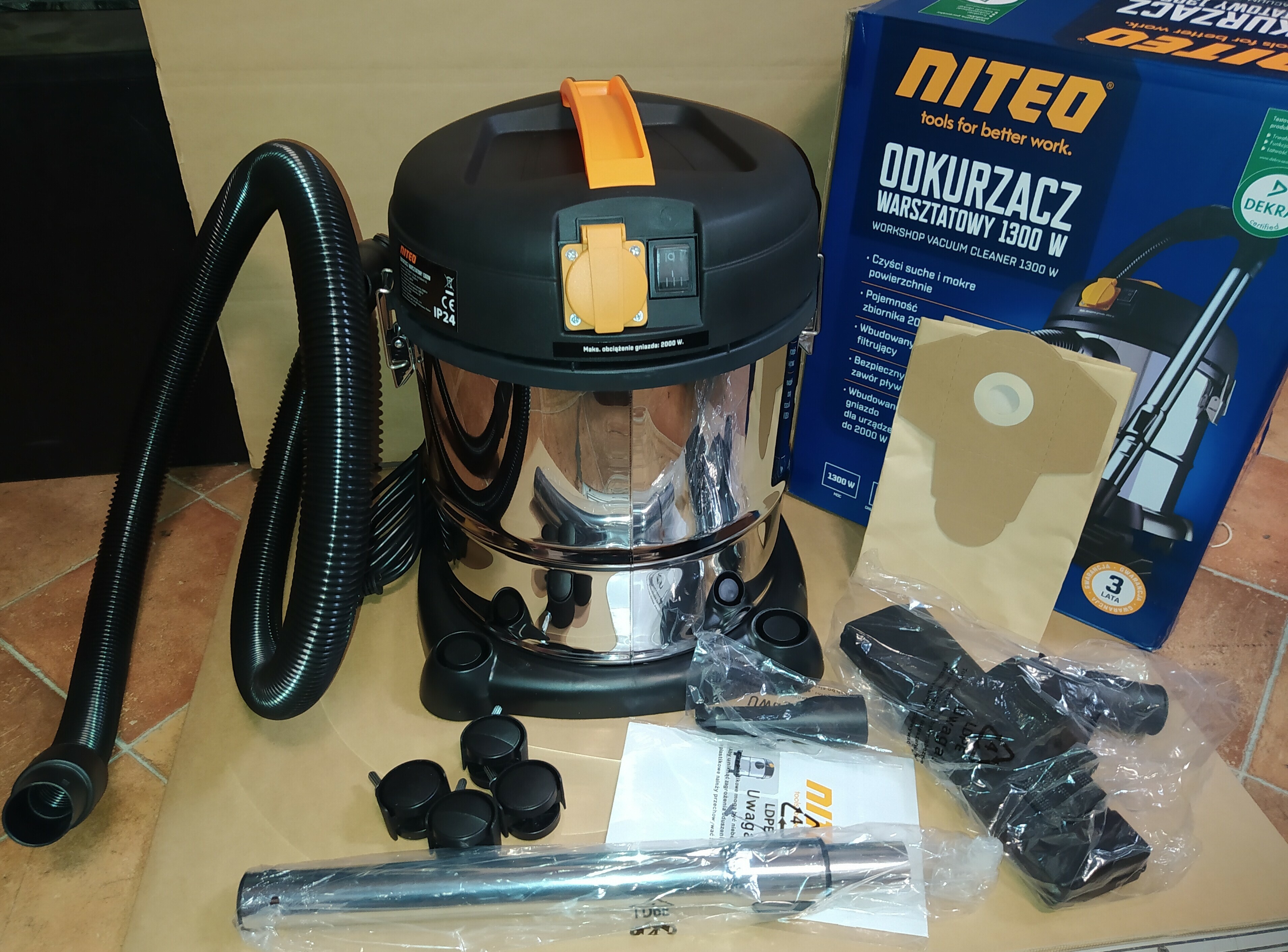 odkurzacz-warsztatowy-niteo-1300w-220-v-20l-szybka-25-krakow