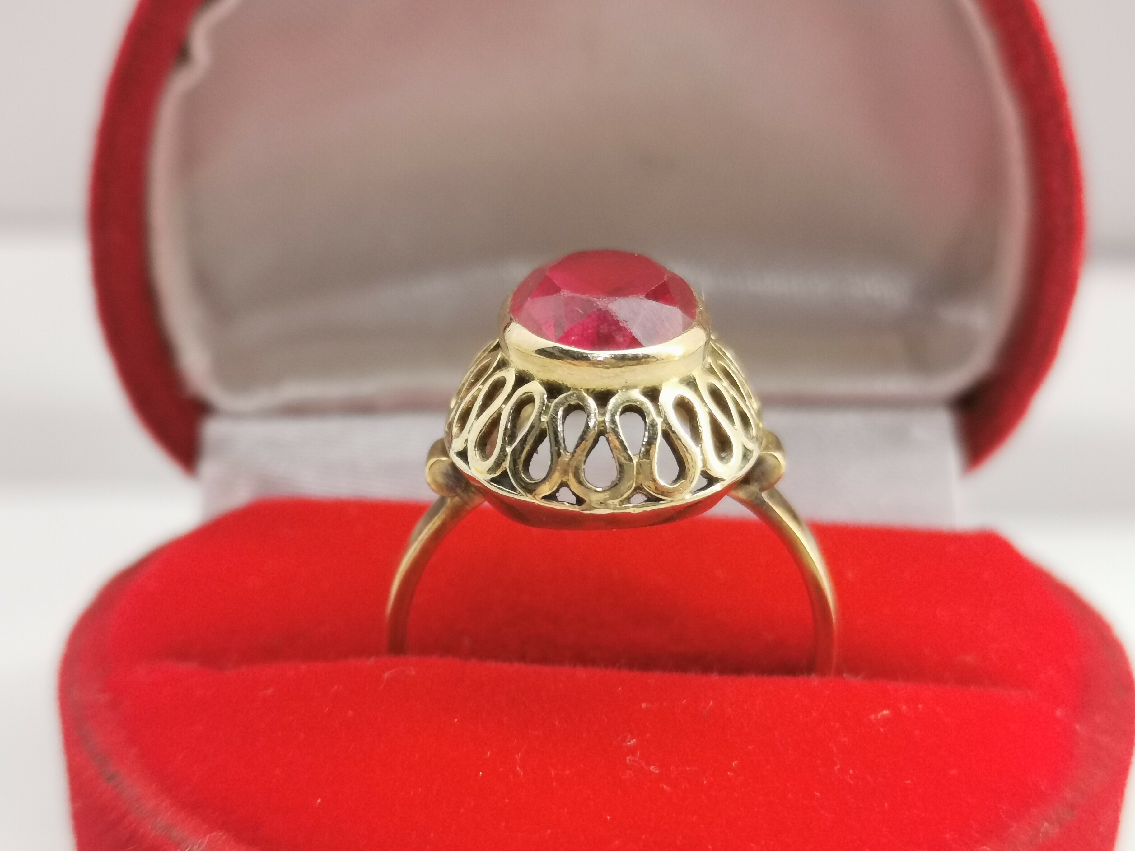 zloty-pierscionek-z-rozowym-kamieniem-pr-585-443-stan-uzywany