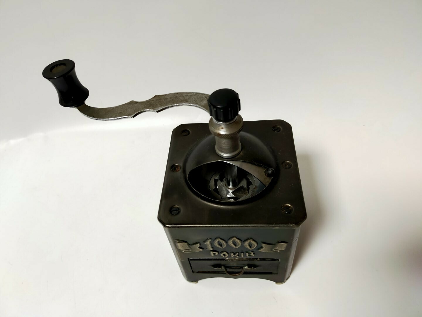 stary-mlynek-do-kawy-rosyjski-aleja-wolnosci-15b-czestochowa-sj