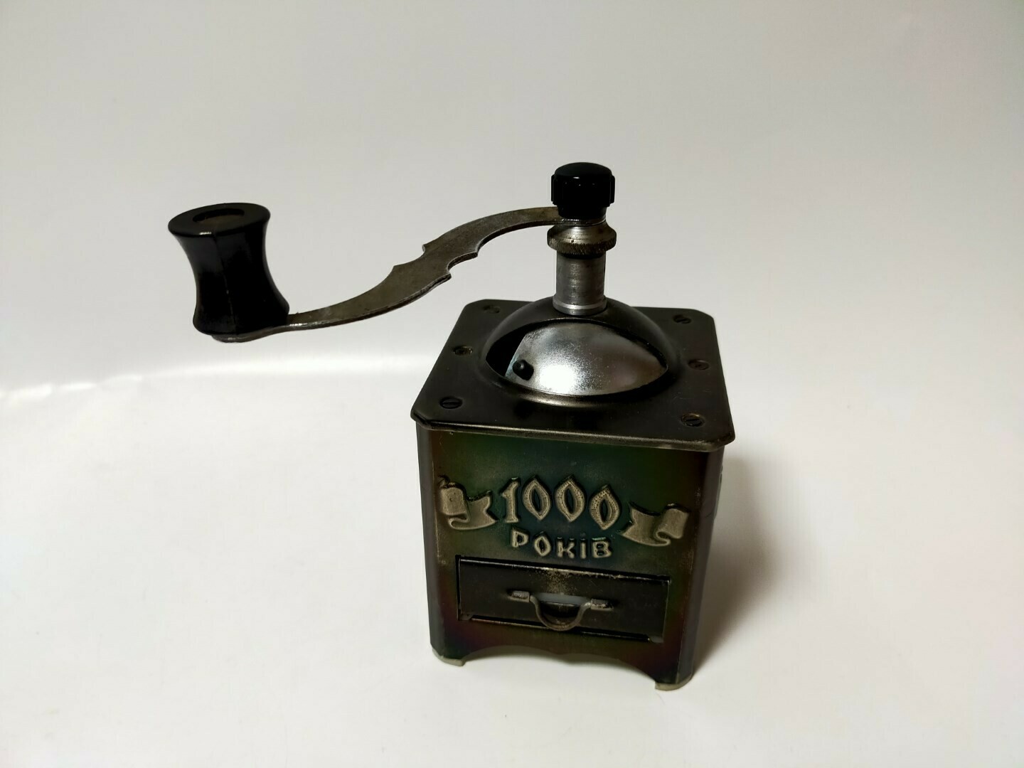 stary-mlynek-do-kawy-rosyjski-aleja-wolnosci-15b-czestochowa-sj