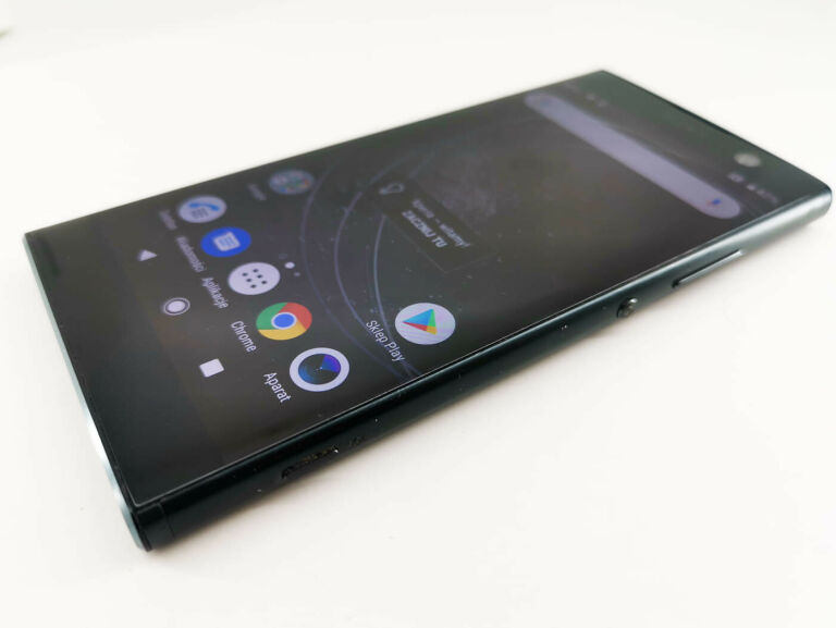 SONY XPERIA XA2