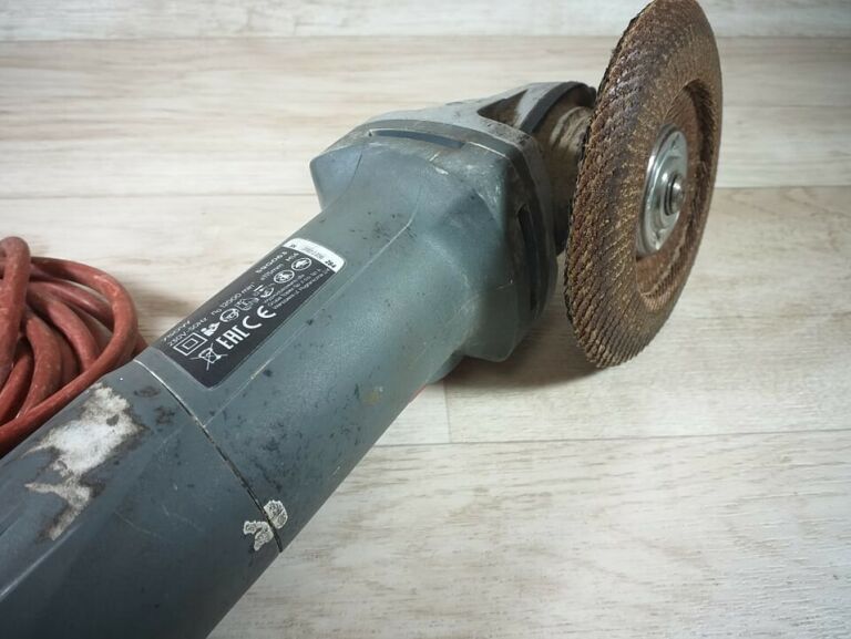 szlifierka-katowa-graphite-kod-producenta-210816004