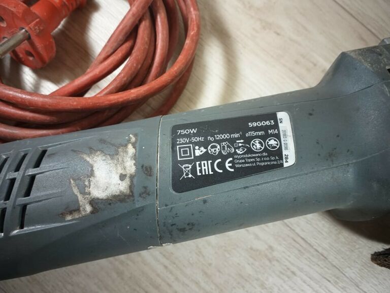szlifierka-katowa-graphite-rodzaj-zasilania-sieciowa