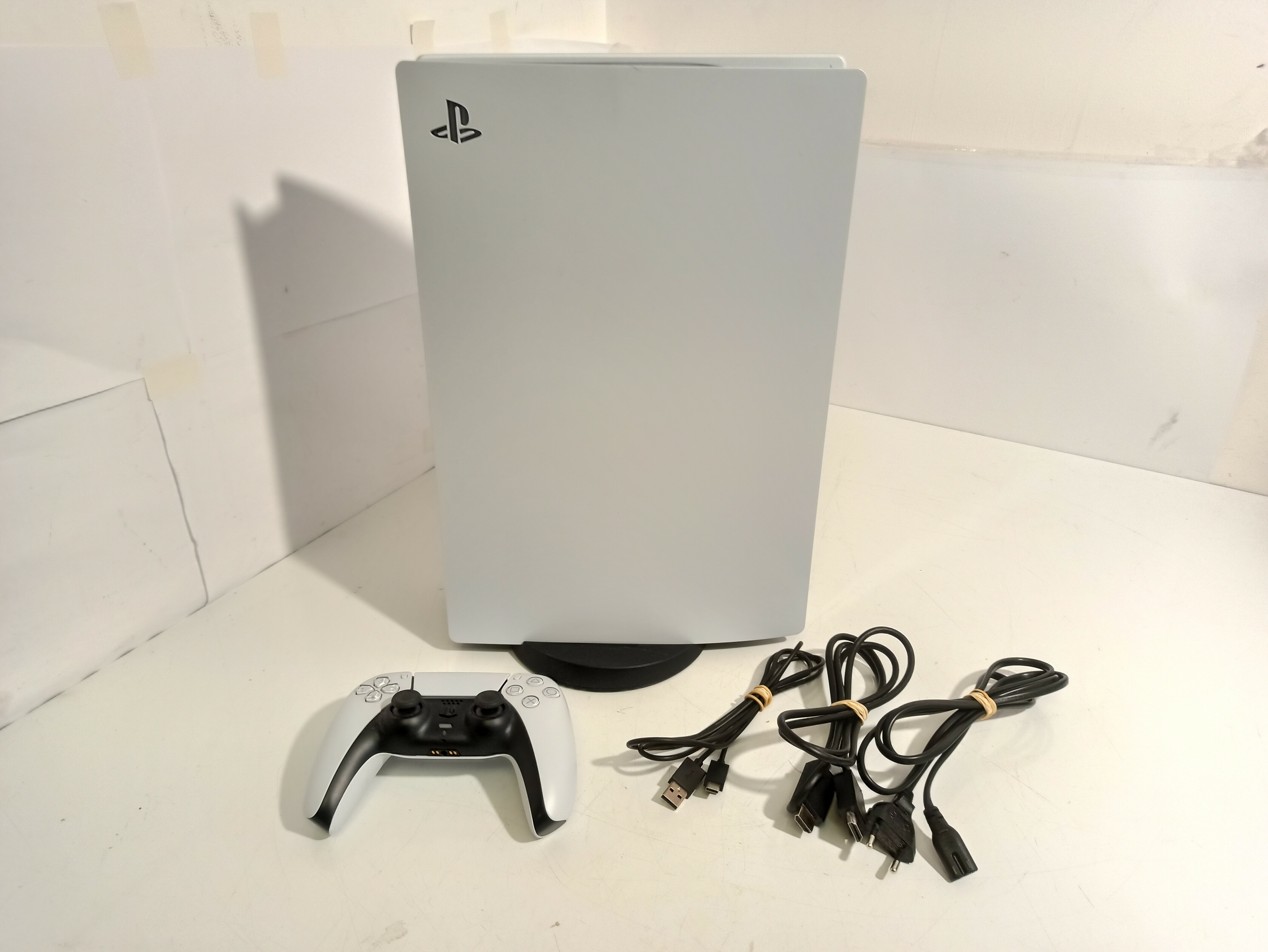 konsola-playstation-5-digital-zestaw-aleja-jana-pawla-ii-9b-reda