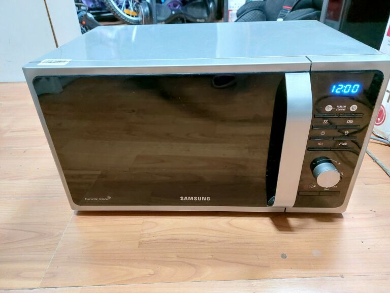KUCHENKA MIKROFALOWA SAMSUNG MG23F301